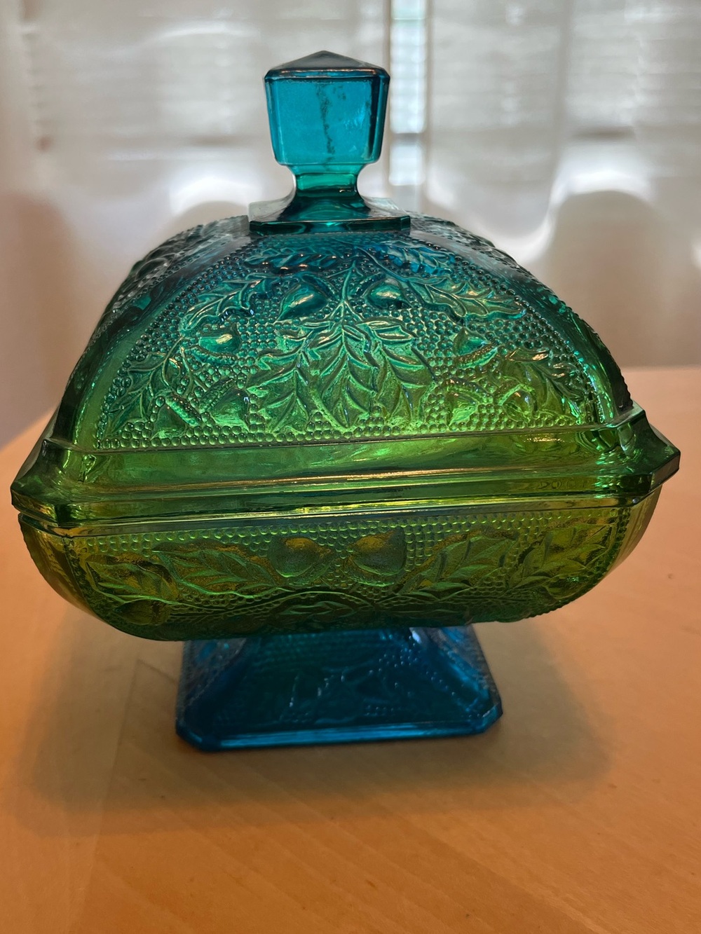 Vintage Jeanette Glass Embossed Glass Covered Pedestal Dish in Blue Green Ombre - Picture 11 of 15